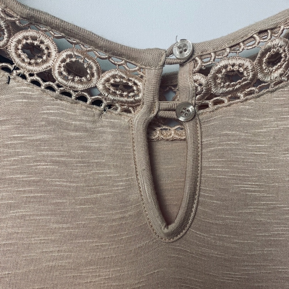MAX JEANS Bell Sleeve Embroidered Lace Top - Picture 4 of 6